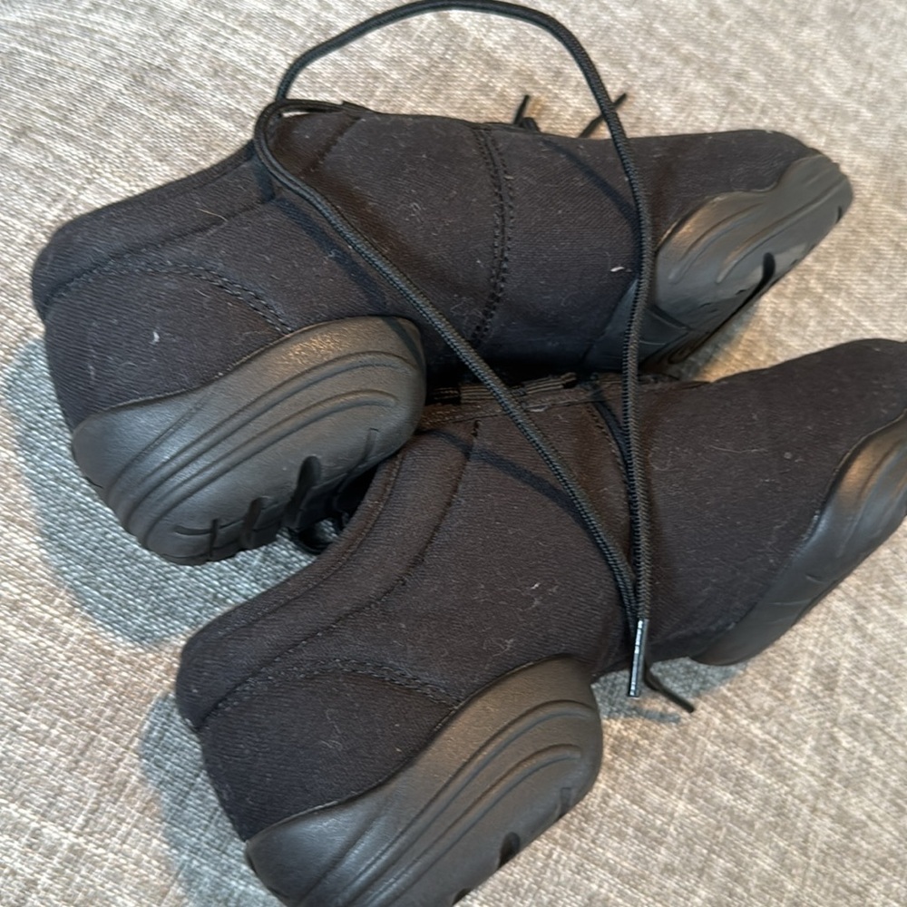 Capezio Black Athletic Shoes - Picture 6 of 9